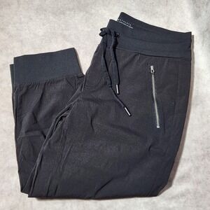 Athleta Trekkie North Crop 23 Jogger Black Petite 8P Hiking Travel Pants